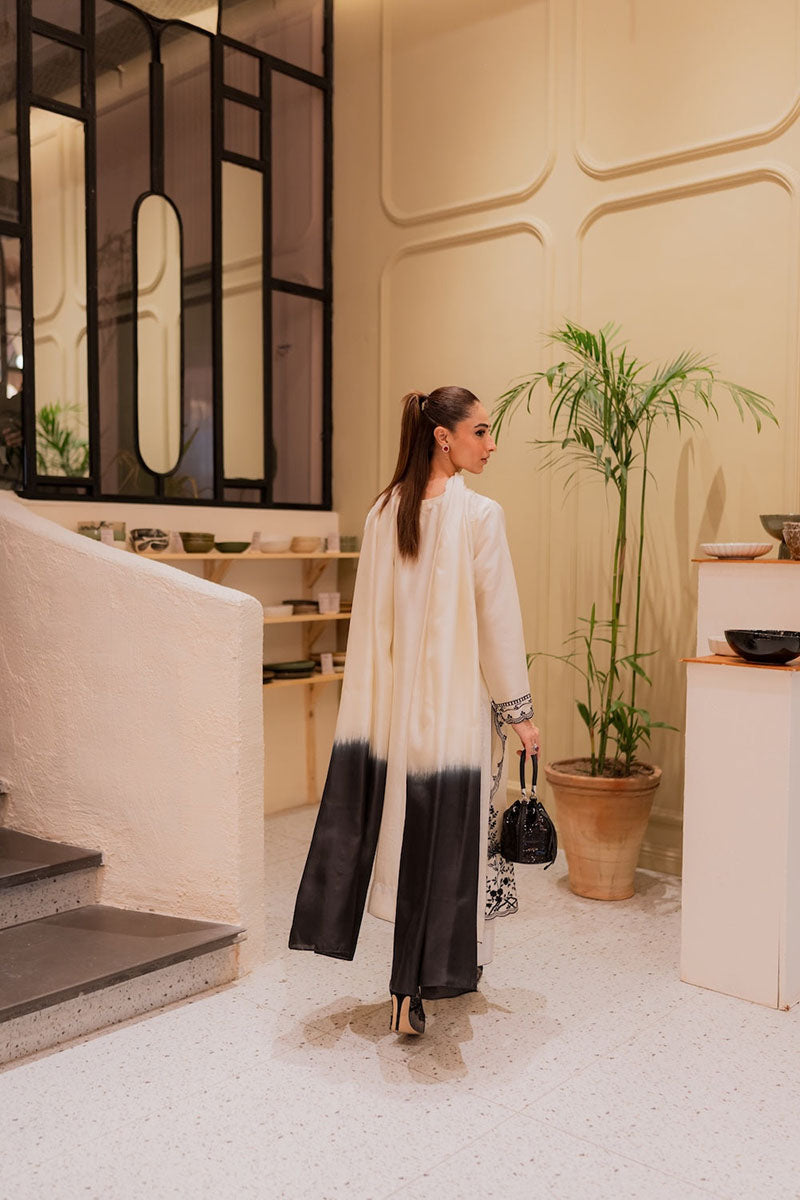 Winter - Amavi Bloom - 3Pc Embroidered Dress