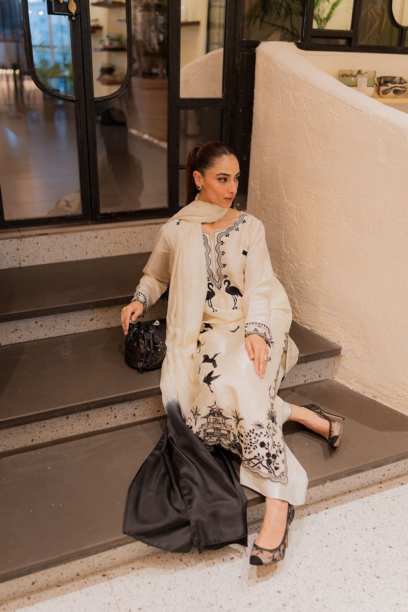 Winter - Amavi Bloom - 3Pc Embroidered Dress