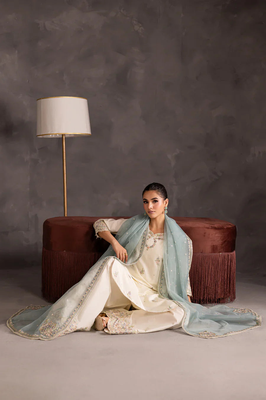 Creamy 3pc - Embroidered Lawn Pret