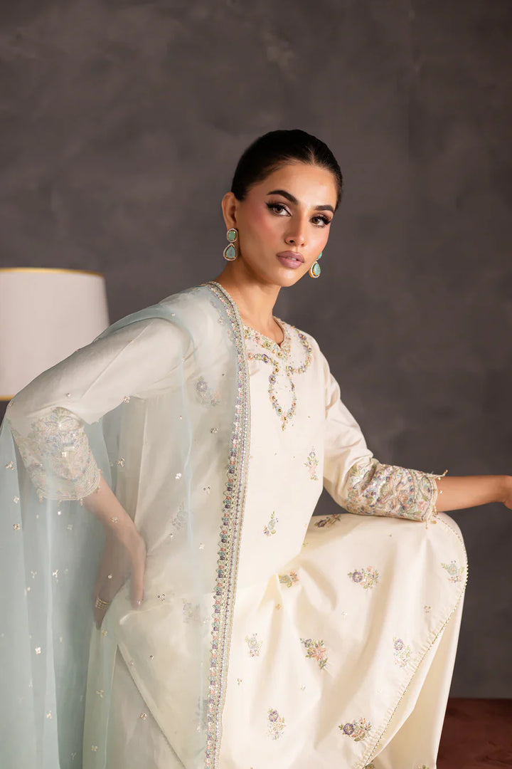 Creamy 3pc - Embroidered Lawn Pret